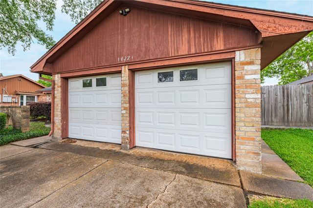 10223 Kirkglen Drive, Houston, TX 77089