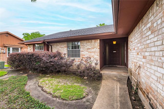 10223 Kirkglen Drive, Houston, TX 77089