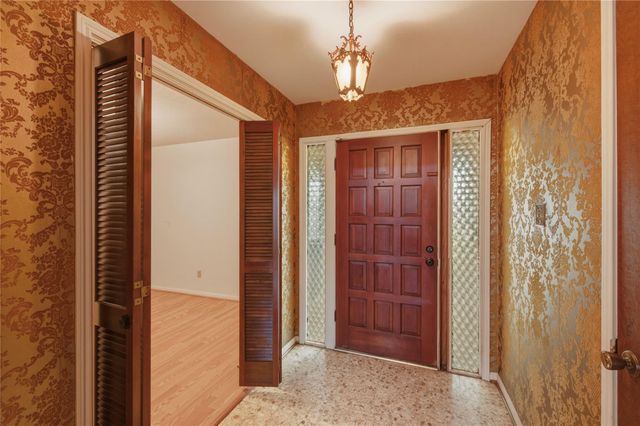 10223 Kirkglen Drive, Houston, TX 77089