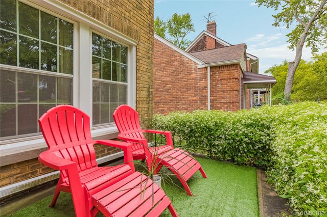 315 Lakewood Street, Detroit, MI 48215