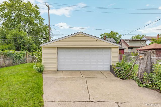 315 Lakewood Street, Detroit, MI 48215