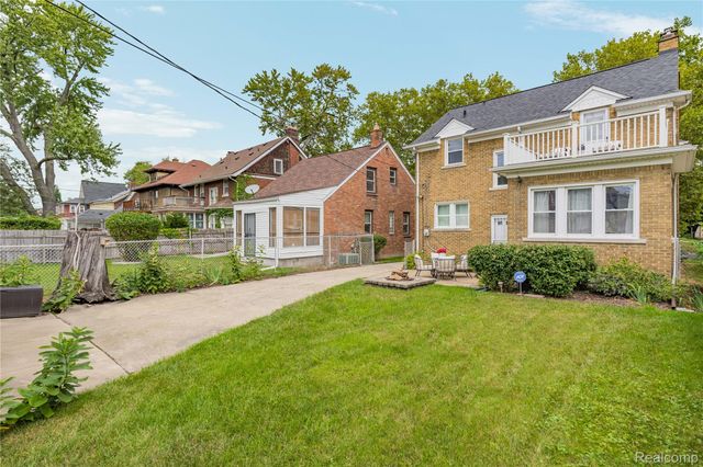 315 Lakewood Street, Detroit, MI 48215