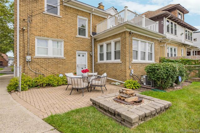 315 Lakewood Street, Detroit, MI 48215
