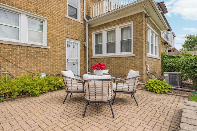 315 Lakewood Street, Detroit, MI 48215