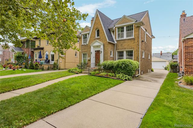 315 Lakewood Street, Detroit, MI 48215