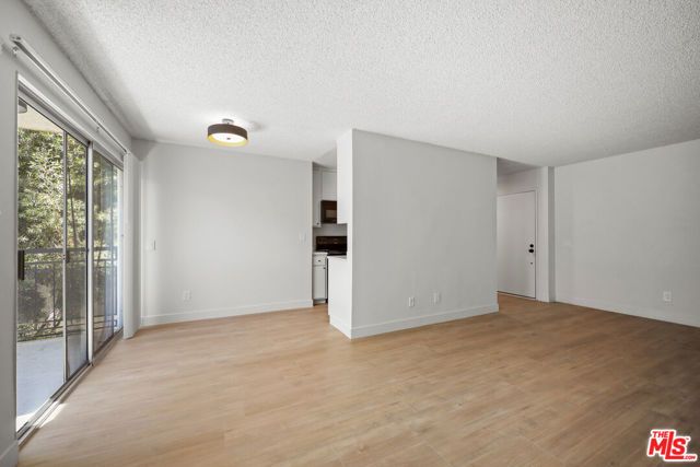 1352 S Carmelina Avenue 307, Los Angeles, CA 90025