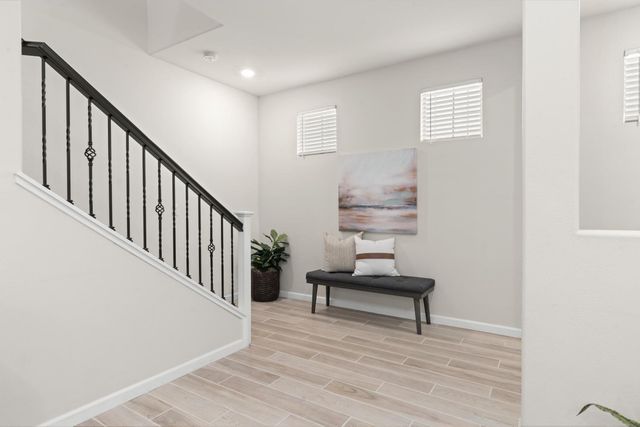 9301 Juniper Lake Aly, Sacramento, CA 95829