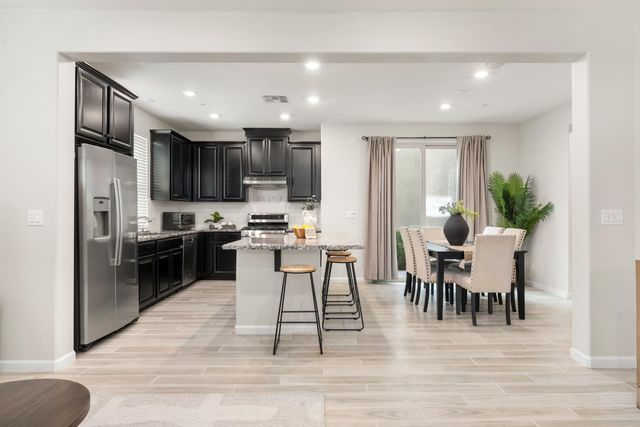 9301 Juniper Lake Aly, Sacramento, CA 95829