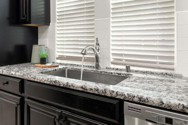 9301 Juniper Lake Aly, Sacramento, CA 95829