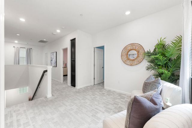 9301 Juniper Lake Aly, Sacramento, CA 95829