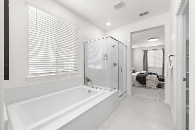 9301 Juniper Lake Aly, Sacramento, CA 95829