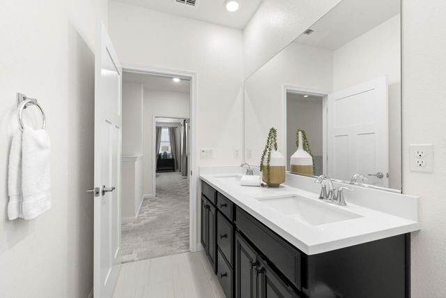 9301 Juniper Lake Aly, Sacramento, CA 95829