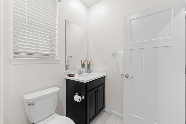 9301 Juniper Lake Aly, Sacramento, CA 95829