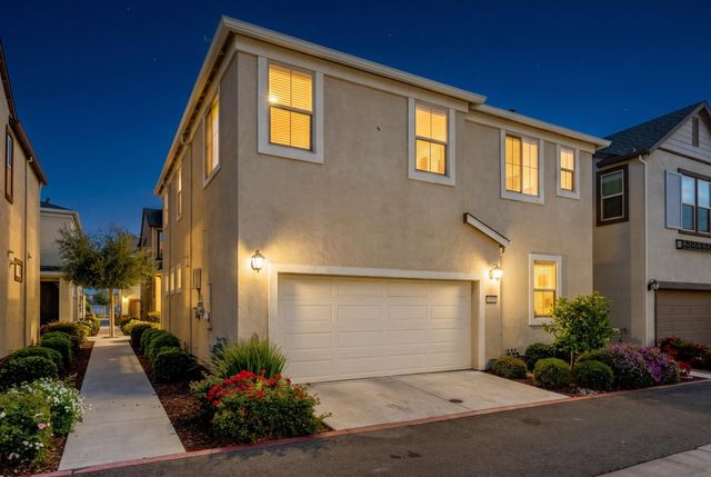9301 Juniper Lake Aly, Sacramento, CA 95829