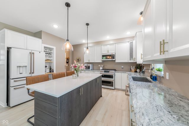 9576 N Fortville Pike, Fortville, IN 46040