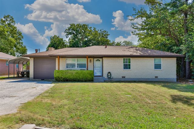 1634 Old Denton Road, Gainesville, TX 76240