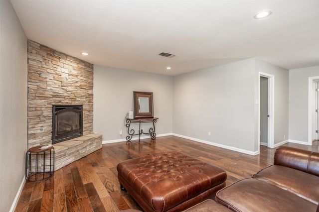 1634 Old Denton Road, Gainesville, TX 76240