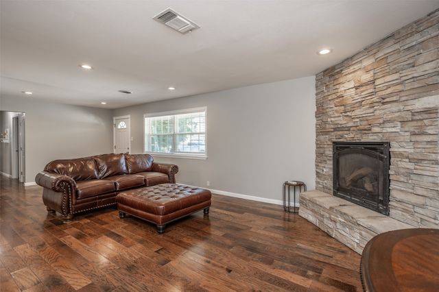 1634 Old Denton Road, Gainesville, TX 76240