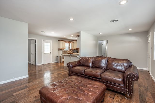 1634 Old Denton Road, Gainesville, TX 76240