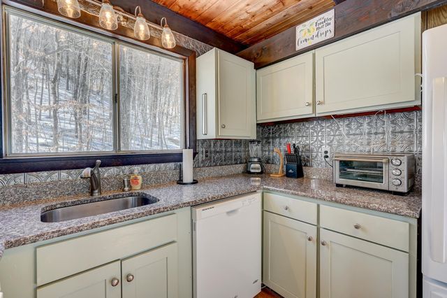 26 Little Shore Drive, Madison, NH 03849