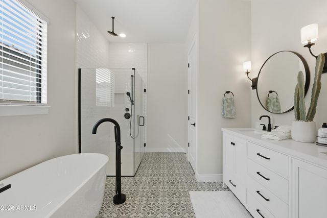 685 E GREENBACK Drive, San Tan Valley, AZ 85140