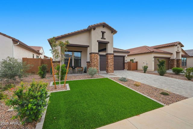 685 E GREENBACK Drive, San Tan Valley, AZ 85140