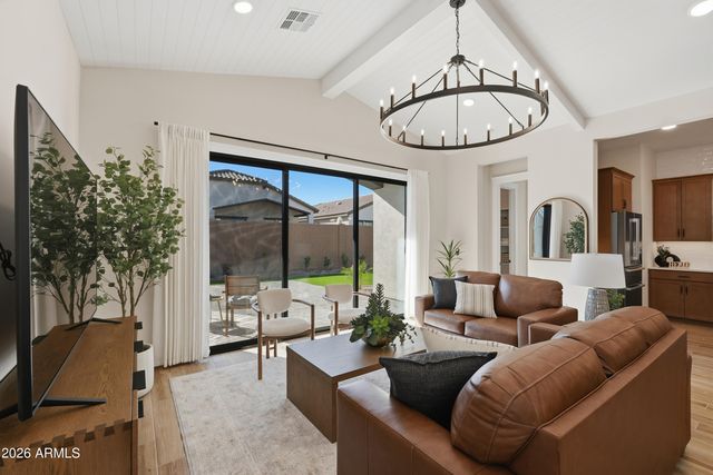 685 E GREENBACK Drive, San Tan Valley, AZ 85140