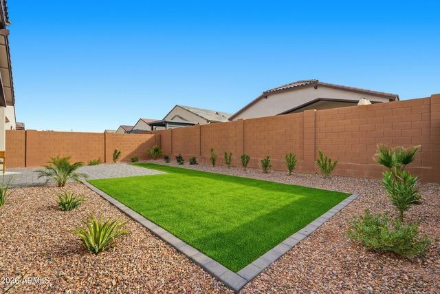 685 E GREENBACK Drive, San Tan Valley, AZ 85140