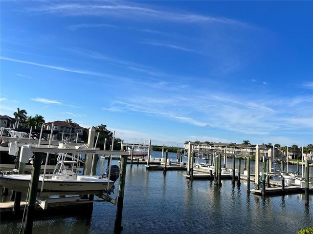 4303 SPINNAKER COVE LANE, Tampa, FL 33615