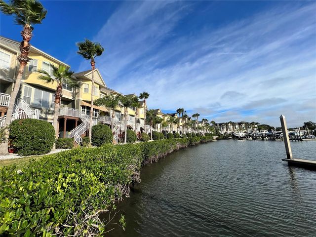 4303 SPINNAKER COVE LANE, Tampa, FL 33615