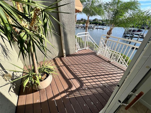 4303 SPINNAKER COVE LANE, Tampa, FL 33615