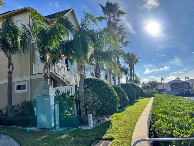 4303 SPINNAKER COVE LANE, Tampa, FL 33615