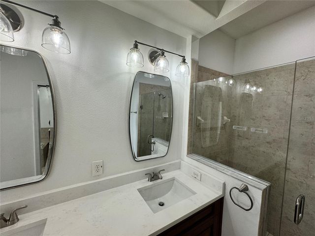 4303 SPINNAKER COVE LANE, Tampa, FL 33615