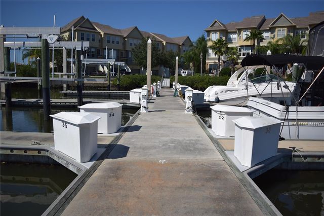 4303 SPINNAKER COVE LANE, Tampa, FL 33615