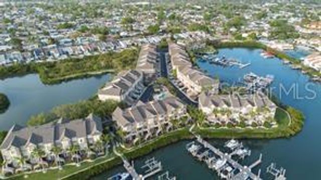 4303 SPINNAKER COVE LANE, Tampa, FL 33615