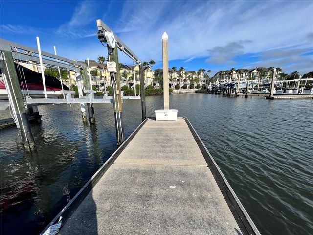 4303 SPINNAKER COVE LANE, Tampa, FL 33615