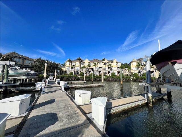 4303 SPINNAKER COVE LANE, Tampa, FL 33615