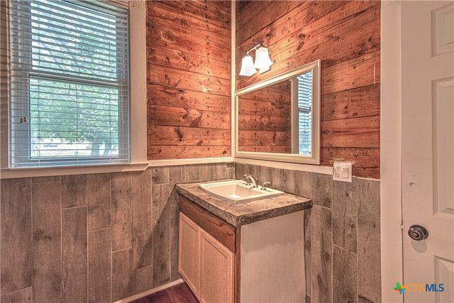 111 N 5th Street, Temple, TX 76501