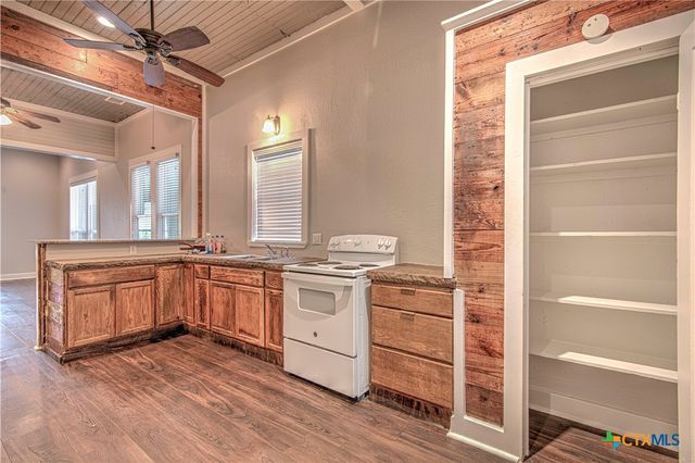 111 N 5th Street, Temple, TX 76501