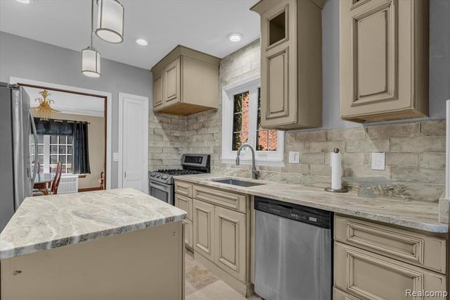 9355 W Outer Drive, Detroit, MI 48219