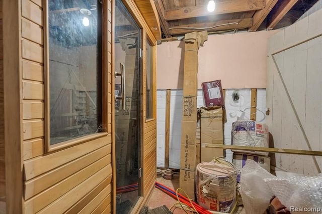 9355 W Outer Drive, Detroit, MI 48219