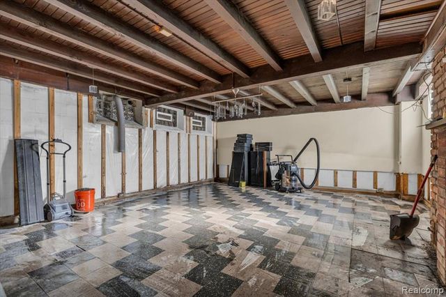 9355 W Outer Drive, Detroit, MI 48219