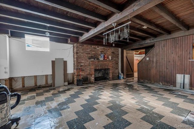 9355 W Outer Drive, Detroit, MI 48219