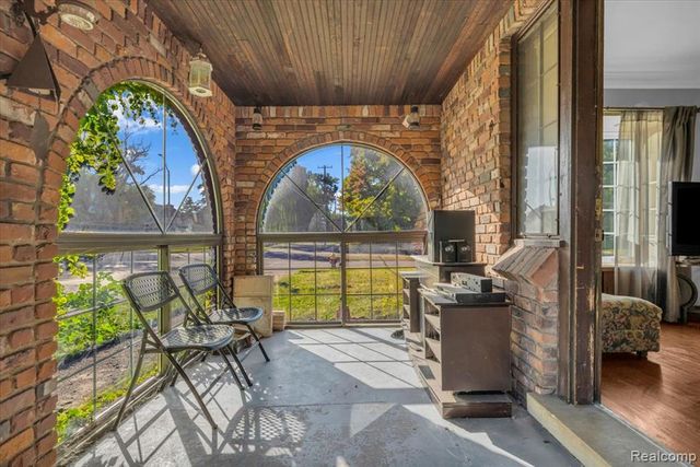 9355 W Outer Drive, Detroit, MI 48219