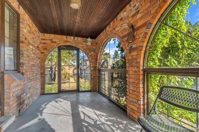 9355 W Outer Drive, Detroit, MI 48219