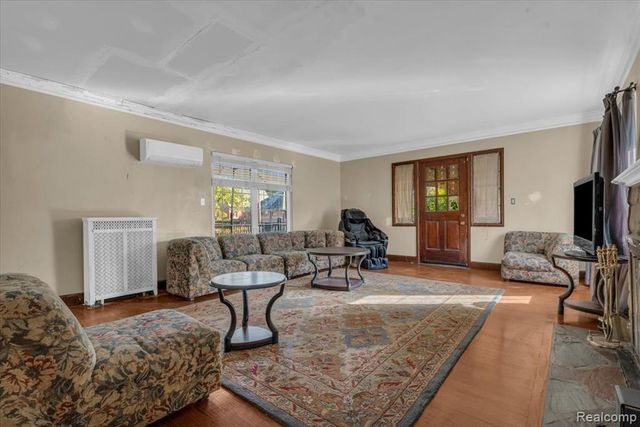 9355 W Outer Drive, Detroit, MI 48219