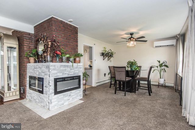 455 SNOWBALL DR, Levittown, PA 19056