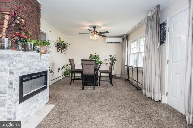 455 SNOWBALL DR, Levittown, PA 19056