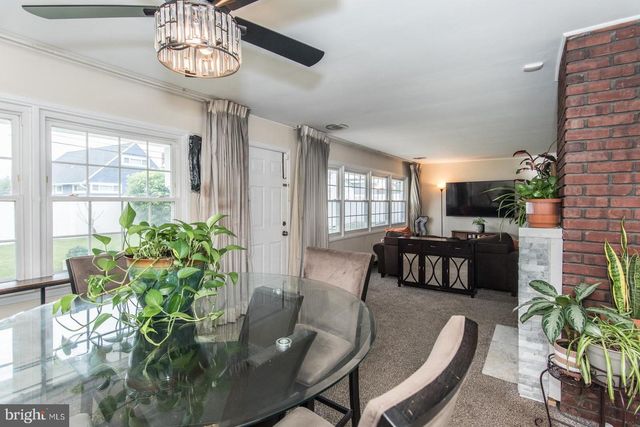 455 SNOWBALL DR, Levittown, PA 19056