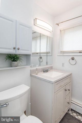 455 SNOWBALL DR, Levittown, PA 19056